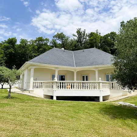 בית נופש Ando