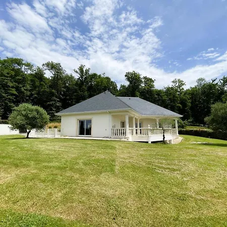 בית נופש Ando *