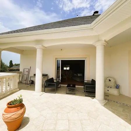 Ando בית נופש *